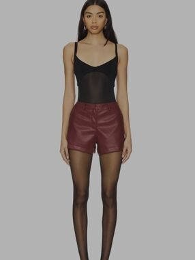 NWOT Synds Women's Burgundy Faux Leather High-Rise Shorts Elegant Look Chic
